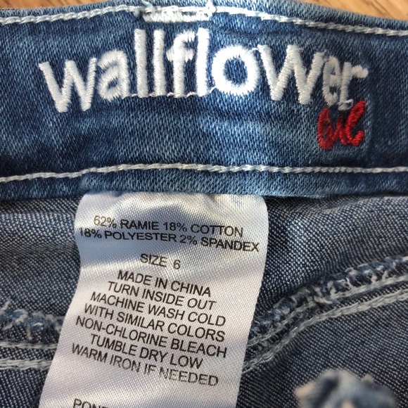 Girls patriotic denim shorts - Picture 4 of 4